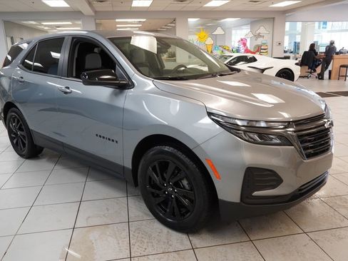 Used 2023 Chevrolet Equinox LS w/ LS Convenience Package image 16