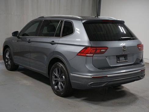 Used 2022 Volkswagen Tiguan SE FWD image 6