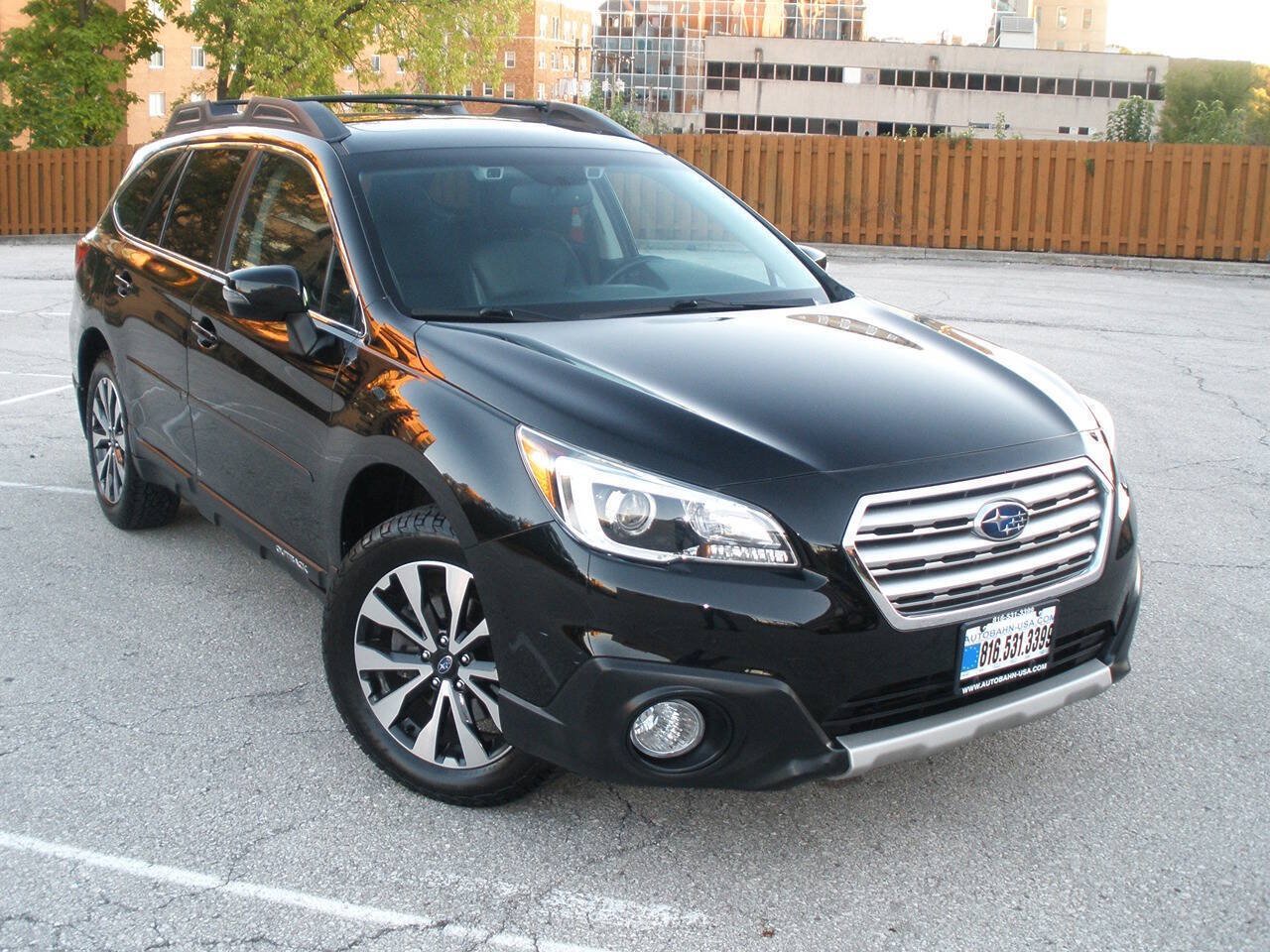 Used 2016 Subaru Outback 2.5i Limited AWD/4WD image 2