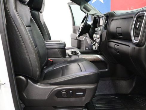 Used 2022 GMC Sierra 2500 Denali AWD/4WD image 8