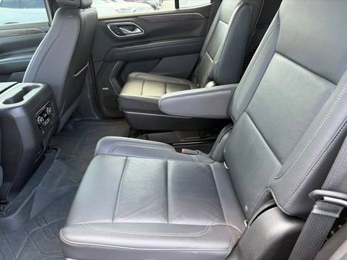 Used 2021 Chevrolet Tahoe Z71 w/ Luxury Package AWD/4WD image 9