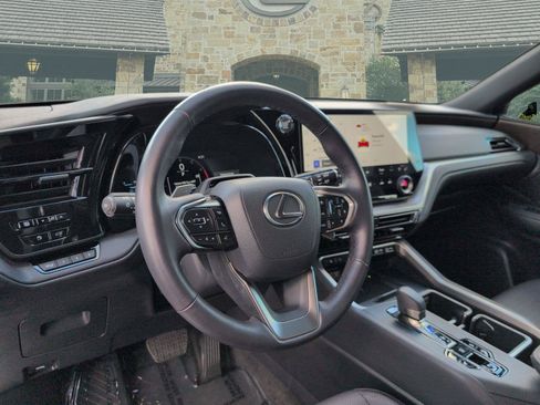 Certified 2025 Lexus TX 350 AWD w/ Technology Package image 6