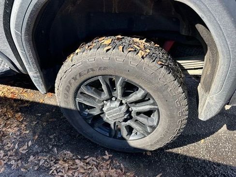 Used 2021 GMC Sierra 2500 Denali w/ Denali Black Diamond Edition image 22