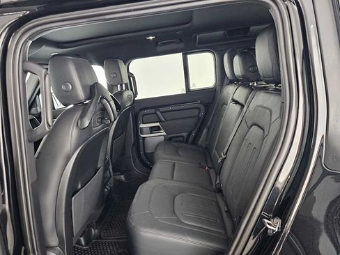 Used 2022 Land Rover Defender 110 S AWD/4WD image 16