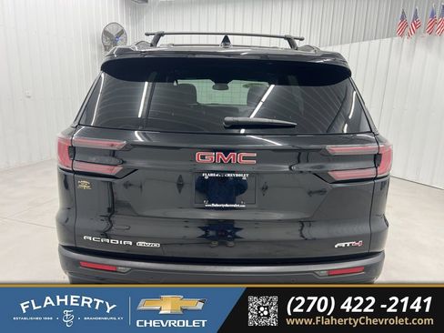 Used 2024 GMC Acadia AT4 w/ Luxury Package image 4