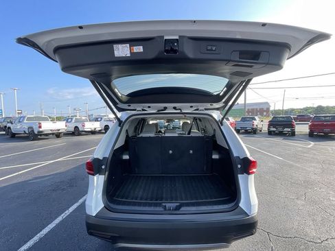 Used 2024 Toyota Grand Highlander AWD image 26