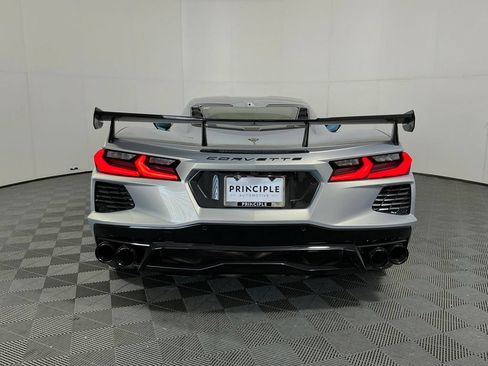 Used 2024 Chevrolet Corvette Stingray Coupe w/ 1LT RWD image 6