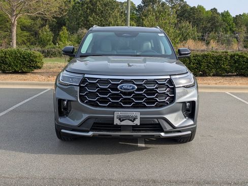 New 2026 Ford Explorer Platinum image 9