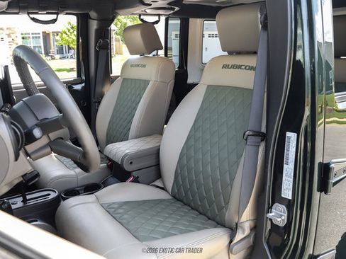 Used 2010 Jeep Wrangler Unlimited Rubicon w/ Dual Top Group AWD/4WD image 70