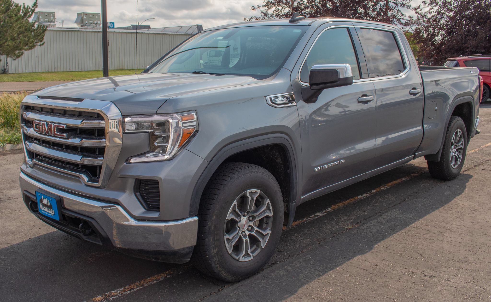 Used 2021 GMC Sierra 1500 SLE w/ X31 Off-Road Package AWD/4WD image 3