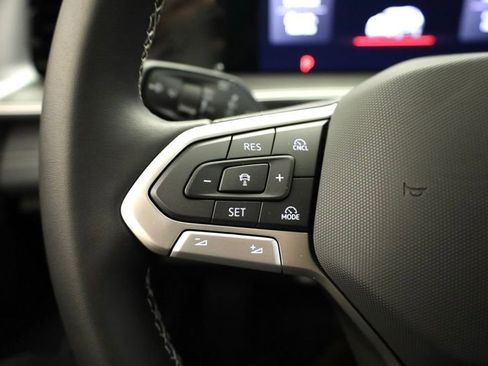 New 2026 Volkswagen Tiguan SE AWD/4WD image 22