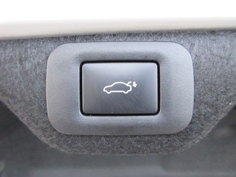 Used 2025 Lexus ES 300h w/ Premium Package image 54