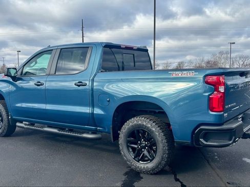 Used 2024 Chevrolet Silverado 1500 LT Trail Boss w/ Convenience Package II image 5