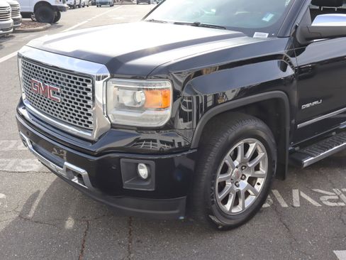 Used 2015 GMC Sierra 1500 Denali w/ Driver Alert Package image 17