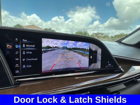 Used 2024 Cadillac Escalade ESV Premium Luxury Platinum image 13