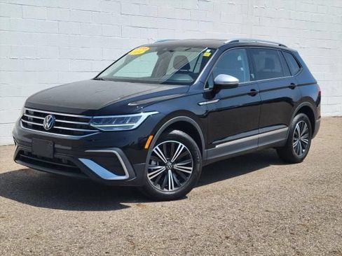Used 2024 Volkswagen Tiguan Wolfsburg Edition AWD/4WD image 1