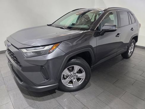 Used 2025 Toyota RAV4 XLE AWD/4WD image 1