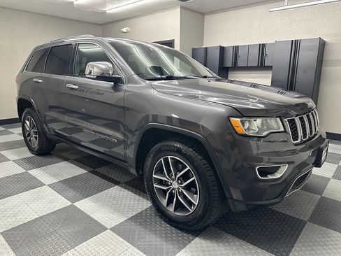 Used 2018 Jeep Grand Cherokee Limited image 6