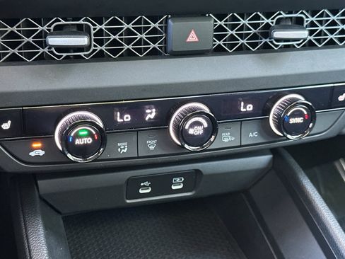 Used 2023 Honda Accord EX image 19