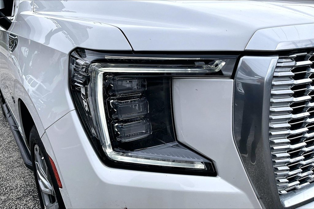 Used 2021 GMC Yukon Denali RWD image 39
