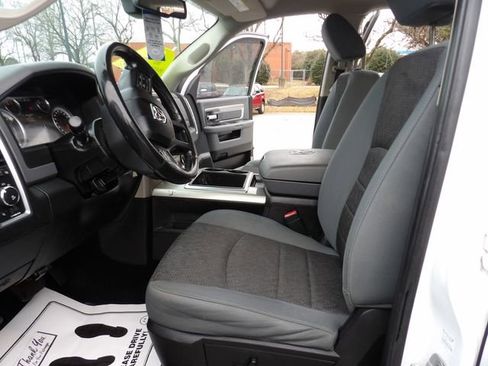 Used 2014 RAM 1500 Big Horn image 32