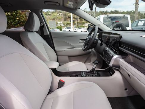 Used 2024 Hyundai Kona SEL FWD image 17