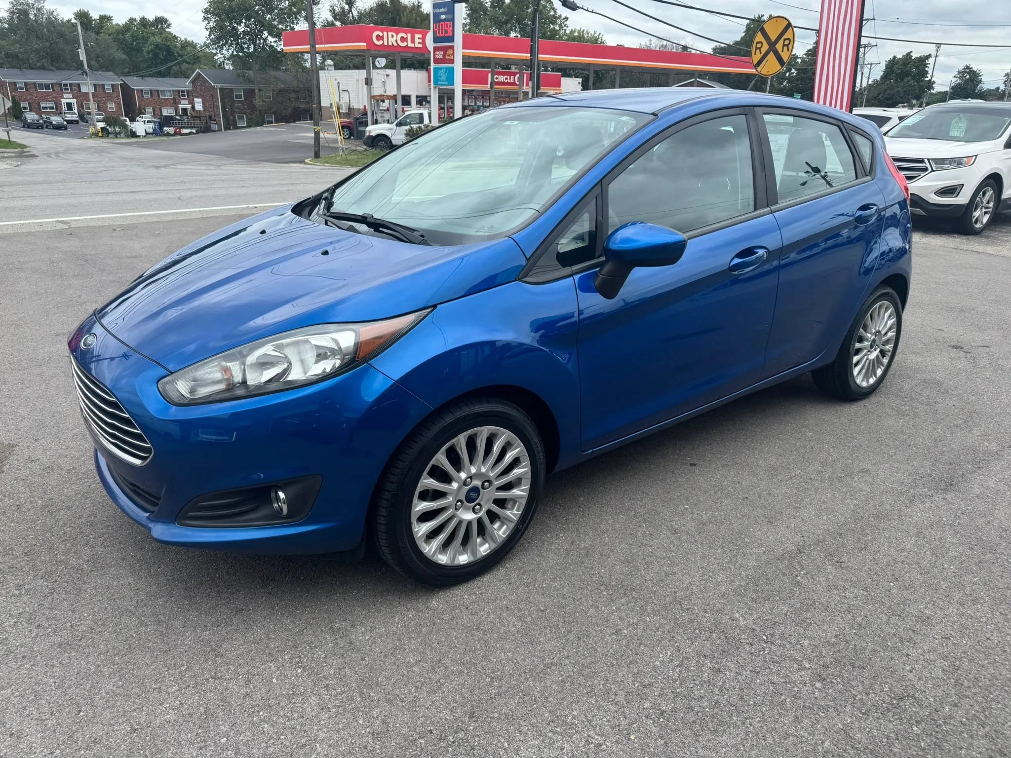 Used 2019 Ford Fiesta SE w/ Equipment Group 201A FWD image 4