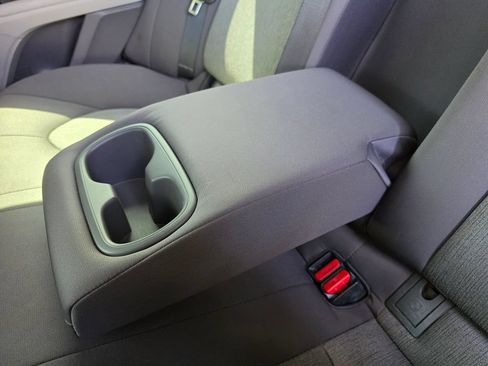 Used 2019 Toyota Camry LE FWD image 35