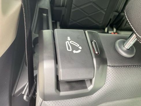 New 2026 Volkswagen Atlas SE image 57