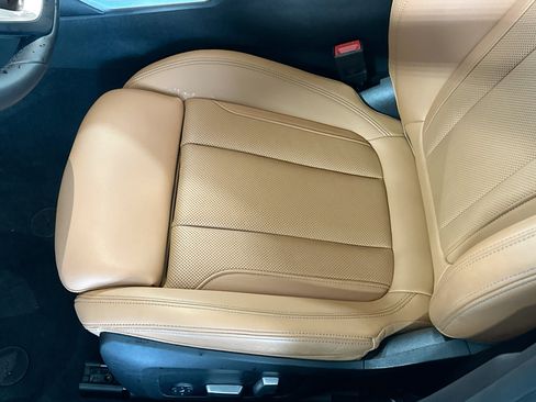 Certified 2023 BMW 330i Sedan w/ Convenience Package RWD image 19