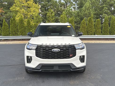 Used 2025 Ford Explorer ST w/ Sun And Sound Package AWD/4WD image 11