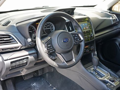Used 2020 Subaru Forester Premium AWD/4WD image 13