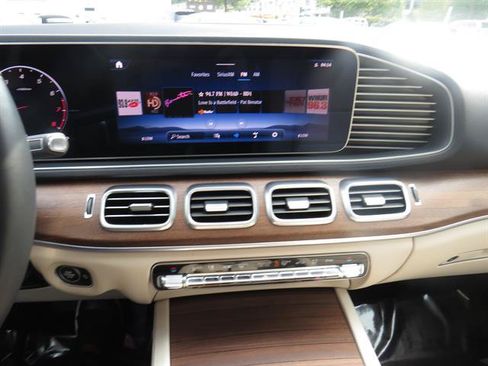 Used 2024 Mercedes-Benz GLE 350 4MATIC image 12