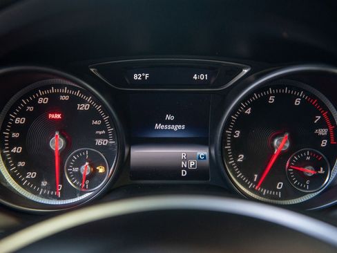 Used 2018 Mercedes-Benz CLA 250 4MATIC image 30