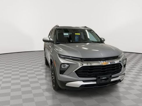 Certified 2025 Chevrolet TrailBlazer LT AWD/4WD image 2