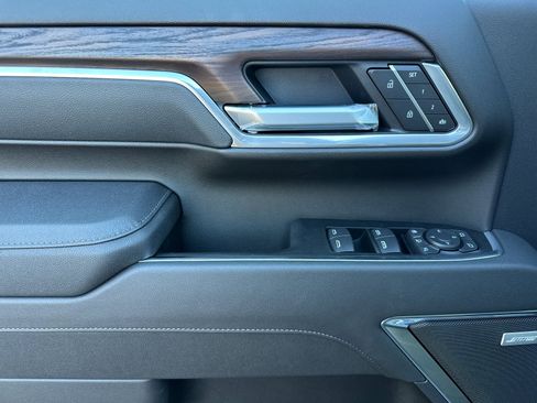 New 2026 GMC Sierra 2500 SLT w/ SLT Premium Package image 10