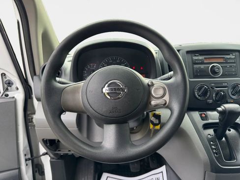 Used 2015 Nissan NV200 SV FWD image 13