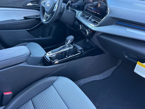 New 2026 Chevrolet Trax LT w/ LT Convenience Package image 16