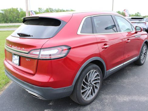 Used 2020 Lincoln Nautilus Reserve FWD image 14
