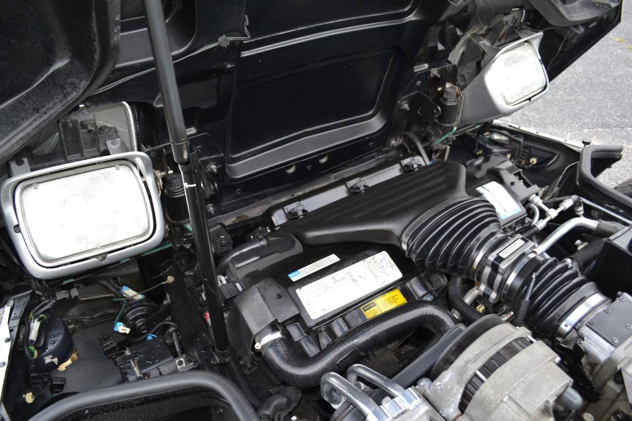 Used 1996 Chevrolet Corvette Coupe RWD image 38