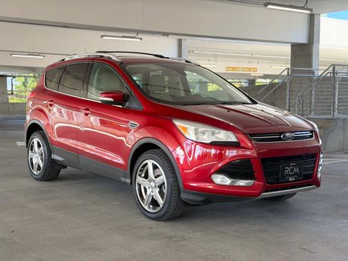 Used 2014 Ford Escape Titanium AWD/4WD image 3