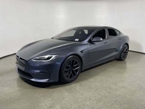 Used 2022 Tesla Model S Base image 8