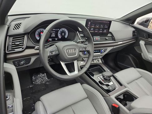 Used 2023 Audi Q5 2.0T Premium Plus w/ Premium Plus Package AWD/4WD image 14