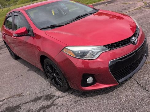 Used 2015 Toyota Corolla S FWD image 2