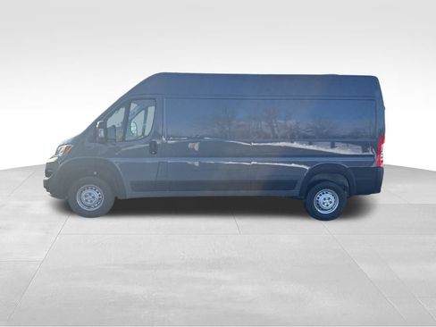 New 2026 RAM ProMaster 2500 w/ Premium Convenience Group FWD image 2