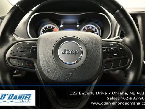 Used 2020 Jeep Cherokee Trailhawk w/ Cold Weather Group AWD/4WD image 29