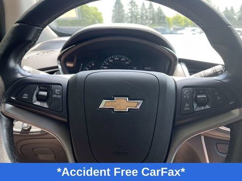 Used 2022 Chevrolet Trax LT w/ Driver Confidence Package AWD/4WD image 4