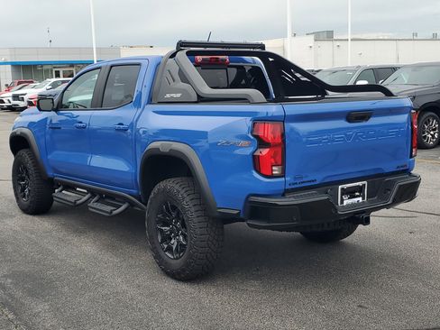 New 2026 Chevrolet Colorado ZR2 w/ Midnight Edition AWD/4WD image 3