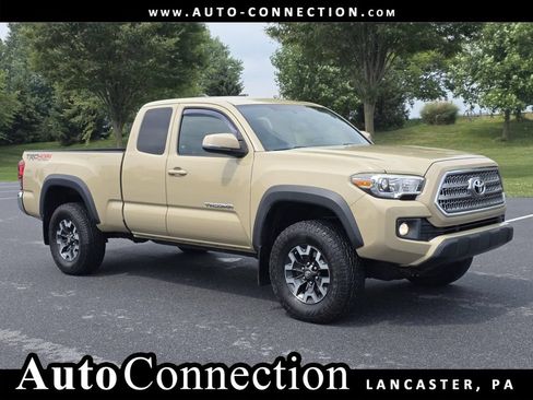 Used 2017 Toyota Tacoma TRD Off-Road w/ Tow Package AWD/4WD image 1