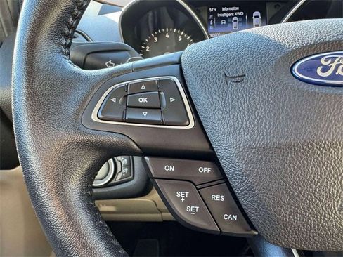 Used 2017 Ford Escape Titanium image 23